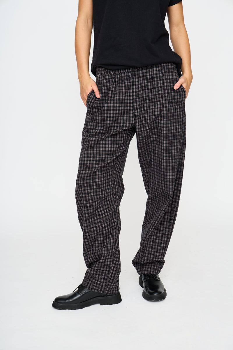 Valdis Pants, Black Check